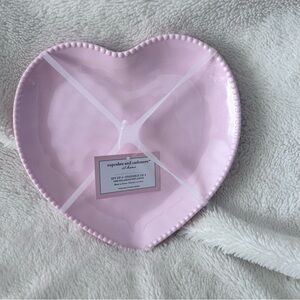 NWT Cupcakes and Cashmere Pink Heart-Shaped Plate S/4